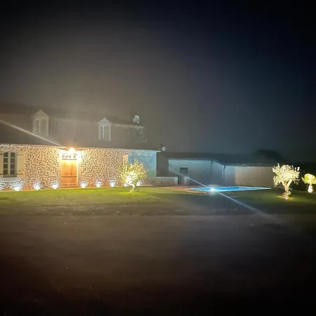 L Ecrin De Bricabeau Longere En Pierres Avec Piscine Privative Holiday home *